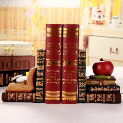 Vintage European Style Resin Bookend Set for Home Decor