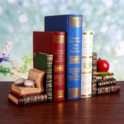 Vintage European Style Resin Bookend Set for Home Decor
